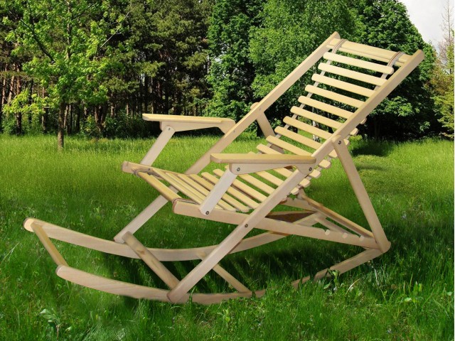 Розкладне дерев'яне крісло-гойдалка шезлонг Пікнік